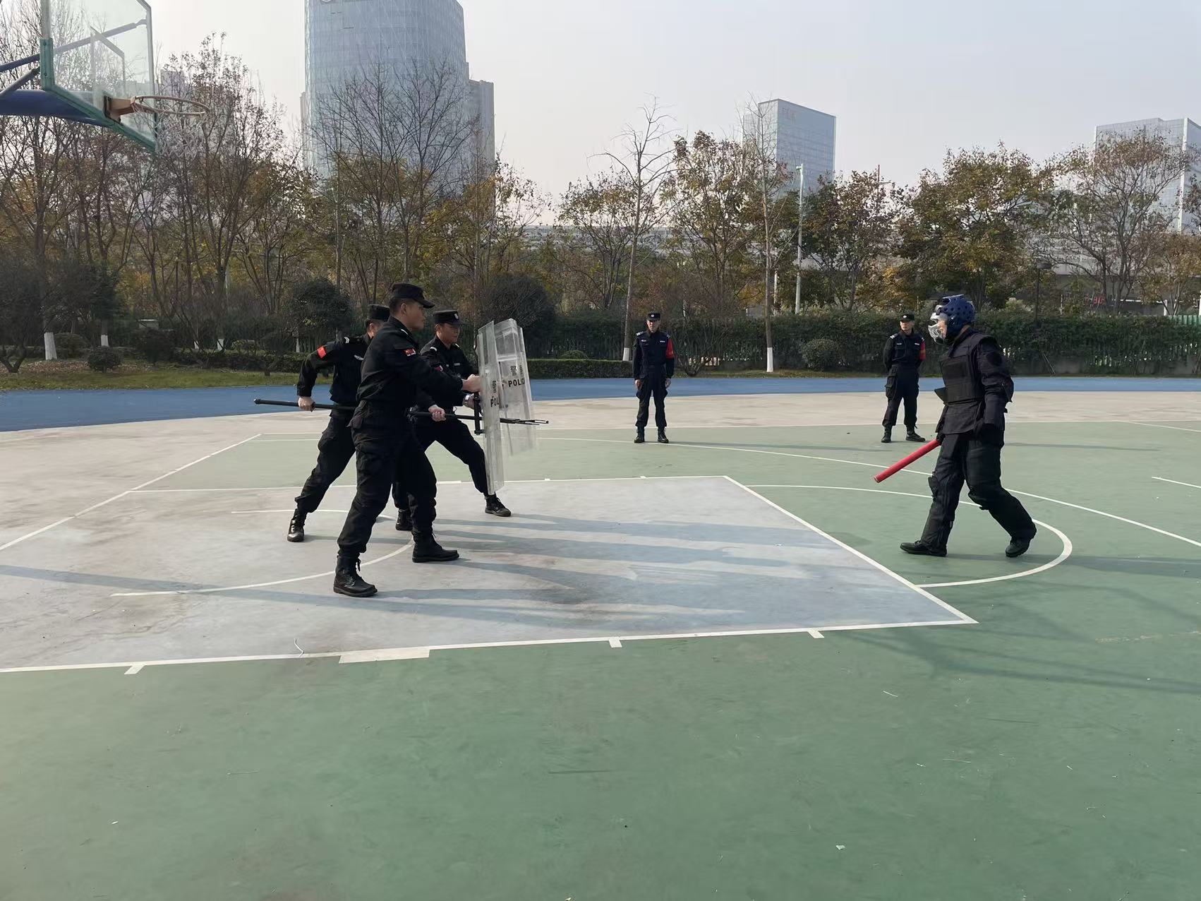 E:/25.12.10后 上傳網站留存/喜報！南京市保安服務有限公司建鄴分公司榮獲“校園最小應急單元技能競賽”一等獎/照片/ef12cf02b7bf17801f82f2d7cee6249a.jpgef12cf02b7bf17801f82f2d7cee6249a